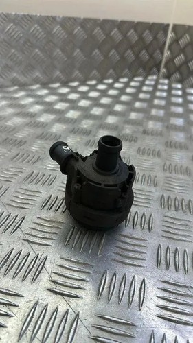 VW PASSAT B8 3G2 Zirkulationswassermotor 1.60 Diesel 88kw 2015 31834726