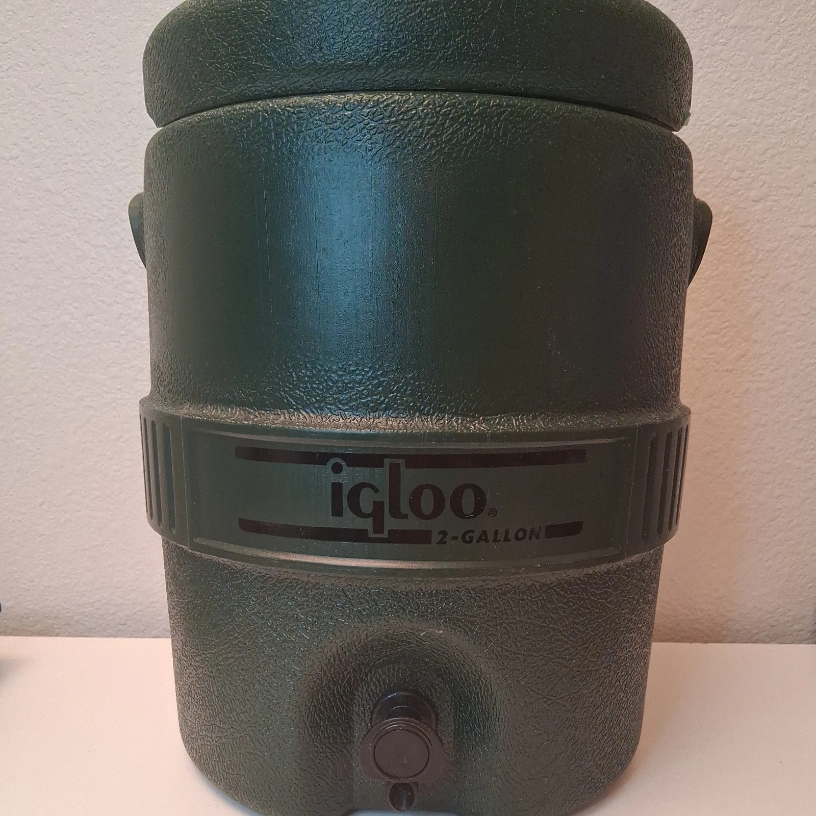 Vintage Igloo 2 Gallon Push Spout Drink Water Cooler Jug Hunter Green Dry Tray