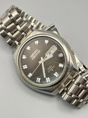 SEIKO 5 6106-8680 Automatic Men’s Watch Vintage For Parts or Repair