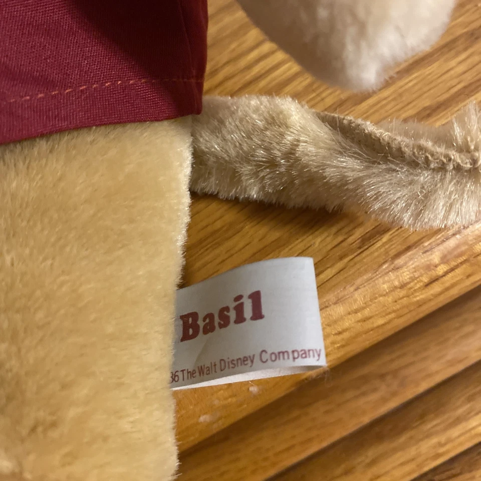 Vintage 1986 Disney Basil Plush The Great Mouse Detective 15" Caltoy - Imagem 3 de 4