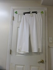 ALFRED DUNNER PLUS SIZE 22W CAPRI PANTS WHITE NEW WITHOUT TAGS