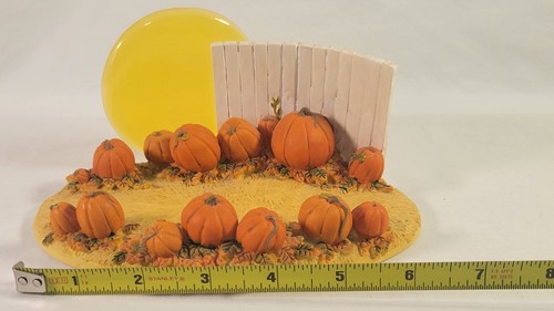 Hallmark Peanuts Linus And The Great Pumpkin Patch Halloween Display Decor - Picture 11 of 13