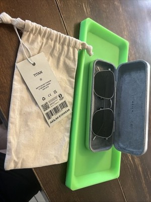 小物 AKILA MATTE SILVER TITANIUM Akila Titan Matte Silver Titanium LT Brown Green Lenses Aviator