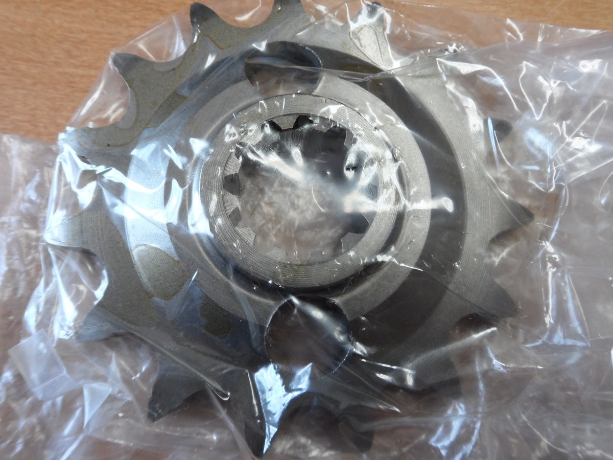 OEM NOS Kawasaki Output Sprocket 15T 1983-1984 ZX1100 GPz 13144