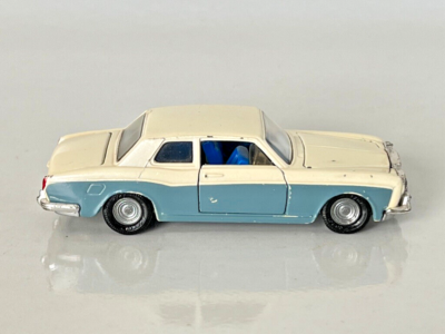 Corgi Toys No. 273 Rolls Royce Silver Shadow - Golden Jacks