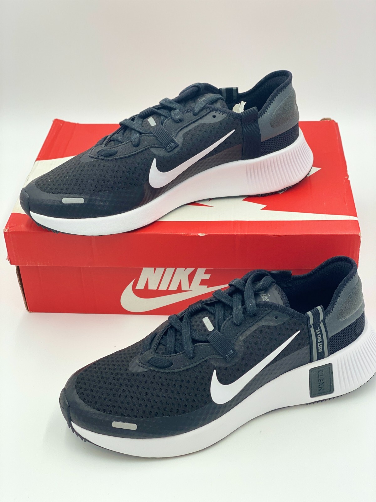 SIZE 11 MEN\u0026#039;S NIKE Nike Men\u0026#039;s Reposto Running CZ5631 012 Black  White sneakers | eBay
