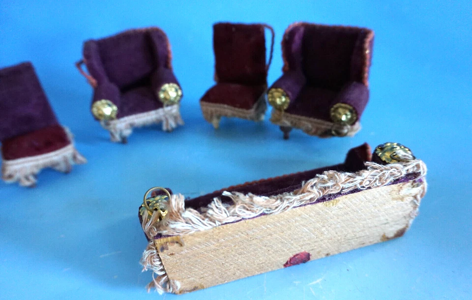 Möbel Puppenstube Gründerzeit Sitzmöbel Sofa Sessel mit Löwenköpfe (F024-1855) - Bild 4 von 4