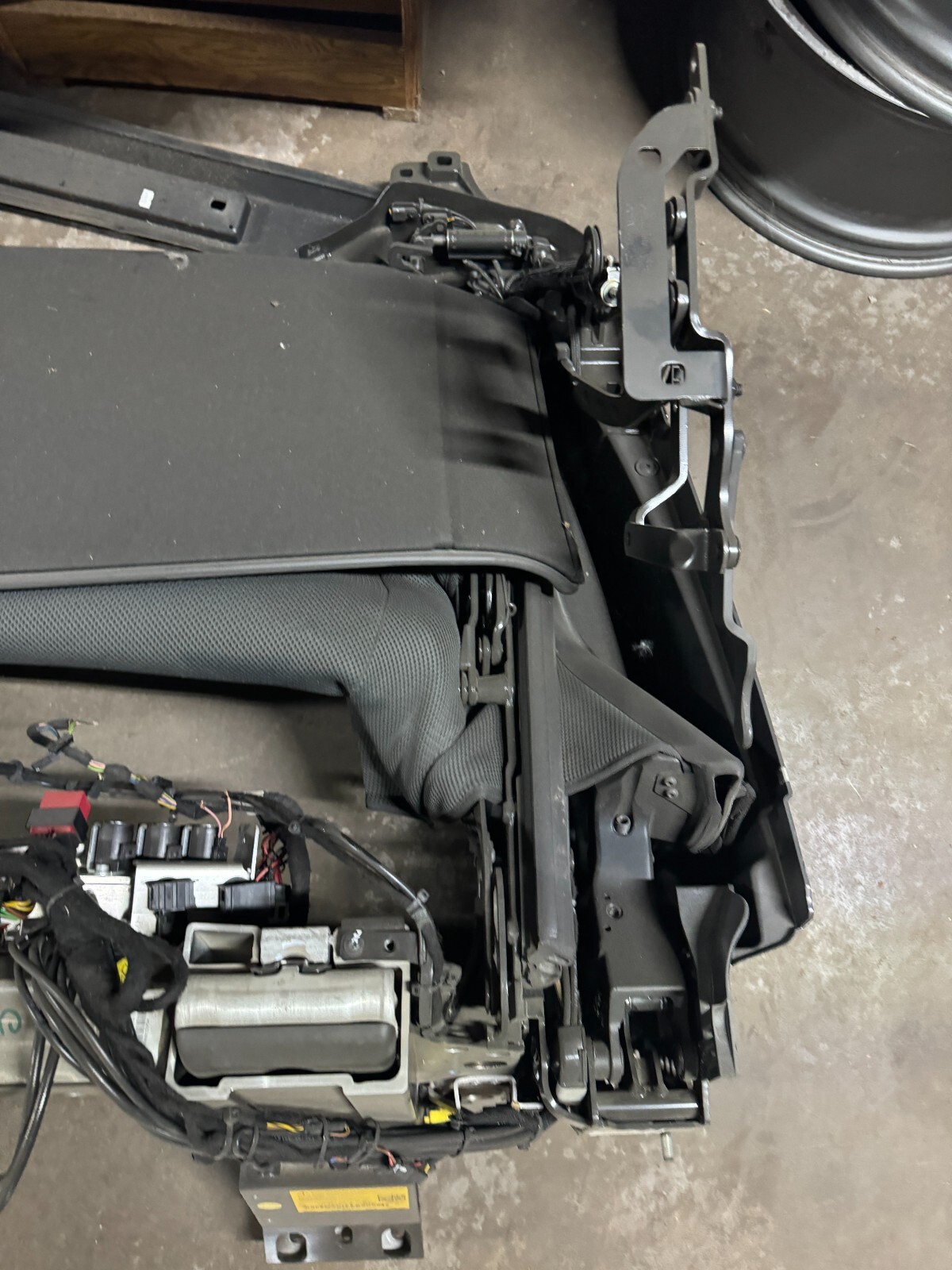 2011-2015 AUDI R8 CONVERTIBLE SOFT TOP ROOF BLACK OEM