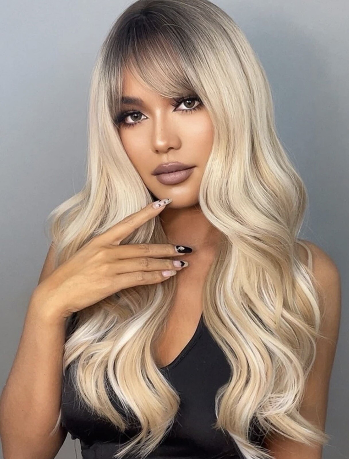 Perruque synthétique blonde doré longue et ondulée avec frange pour femme avec 4 bonnets