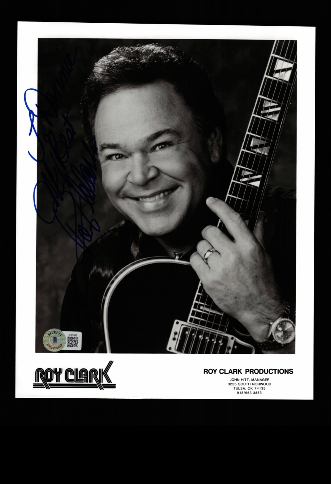 ROY CLARK Autographed Signed PHOTO 8X10 BECKETT AUTHENTICATED COA HEE HAW PICKIN & A GRINNIN 