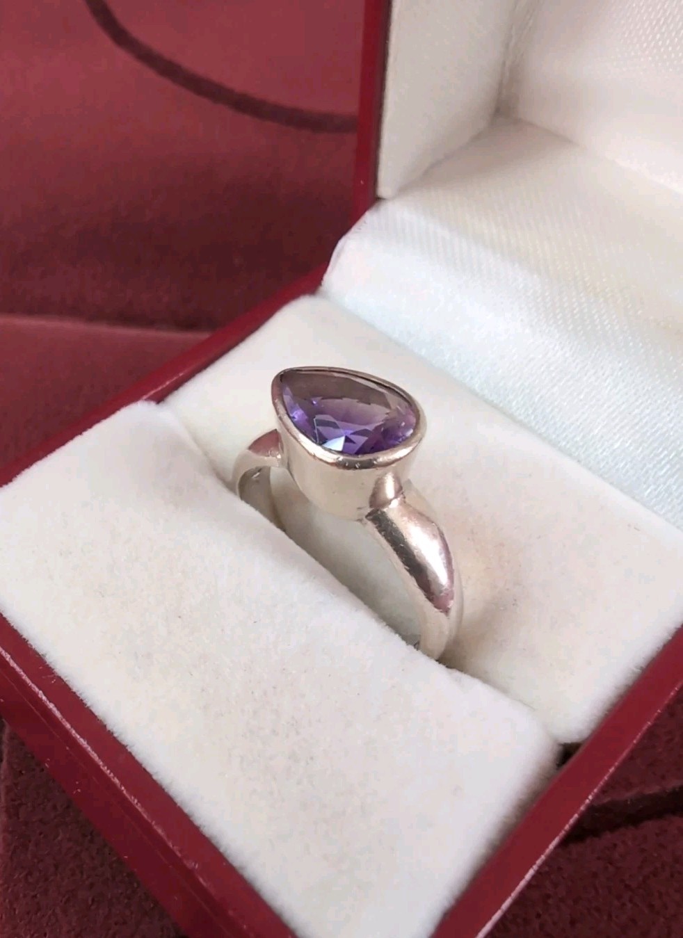 Modernist Pear Shaped Purple Amethyst 925 Sterling Silver Ring Size 7