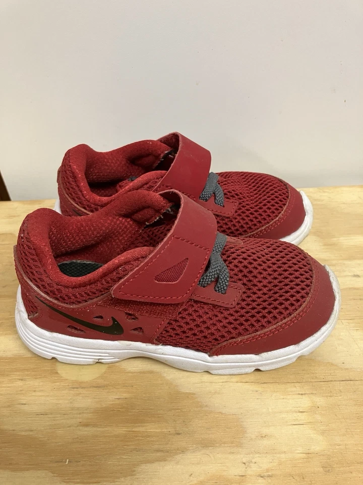 NIKE Revolution Toddler Size 8C Red Athletic Sneakers Shoes - Image 3 of 4