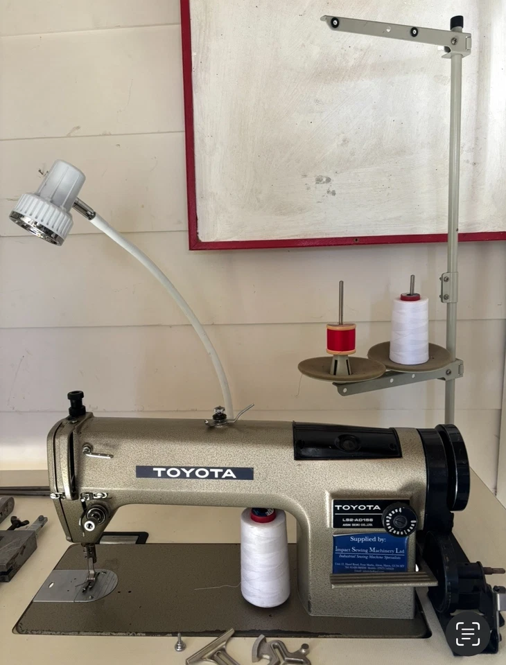 Toyota LS2-AD140 Sewing Machine industrial with foot machine and table - Image 2 of 4