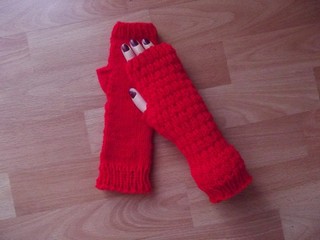 Armstulpen Pulswärmer Handgestrickt Rot Neu !!
