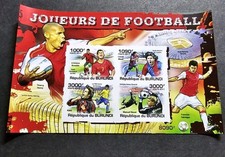 TIMBRE BURUNDI NON DENTELÉL FOOTBALL RONALDO MESSI NEUF ** LUXE MNH 2011