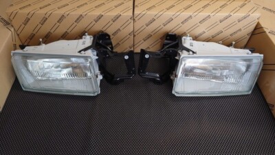 Genuine OEM Toyota AE86 Levin headlight (2 door/3 door) Pair Left/Right Headlamp