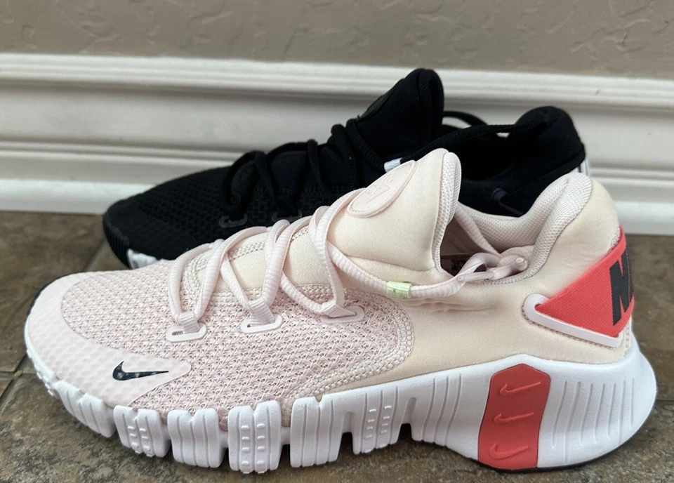 Nike Womens Free Metcon 4  Mismatch Multicolor ￼Running Shoes SZ 8 SAMPLE SALE - Image 2 of 4