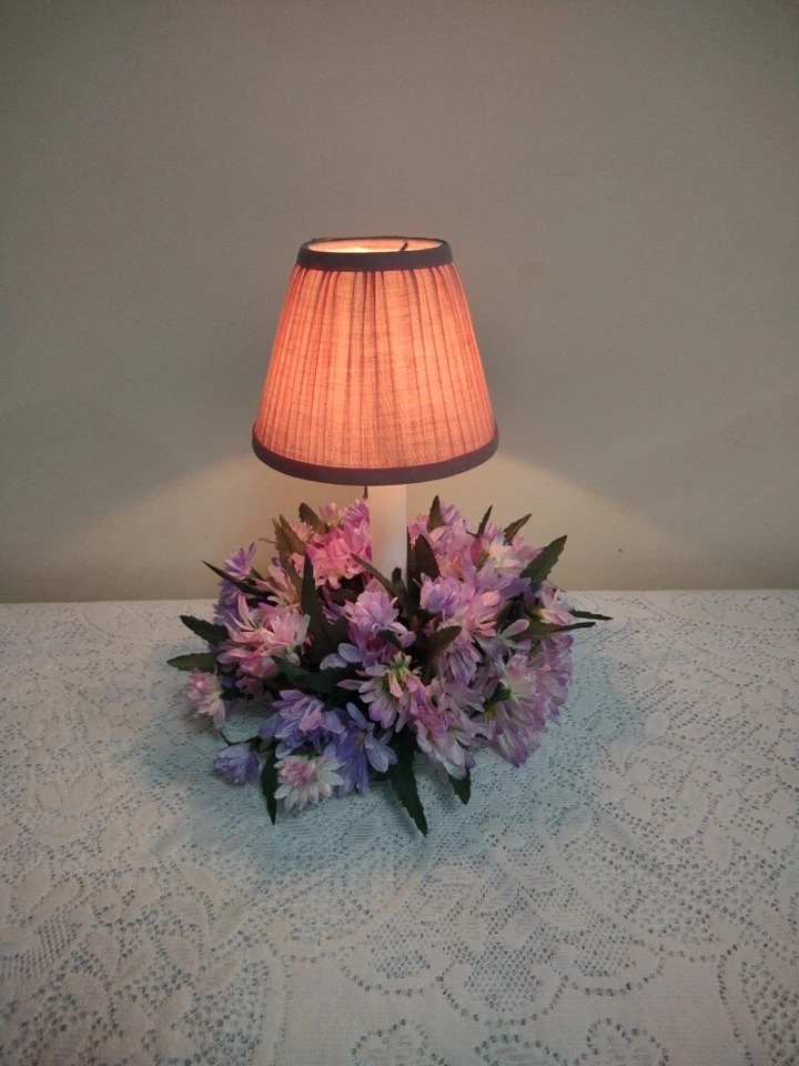 Arreglos florales con pantalla de vela eléctrica de 7 vatios y bombilla incluida hecha a mano Foto 4 de 4