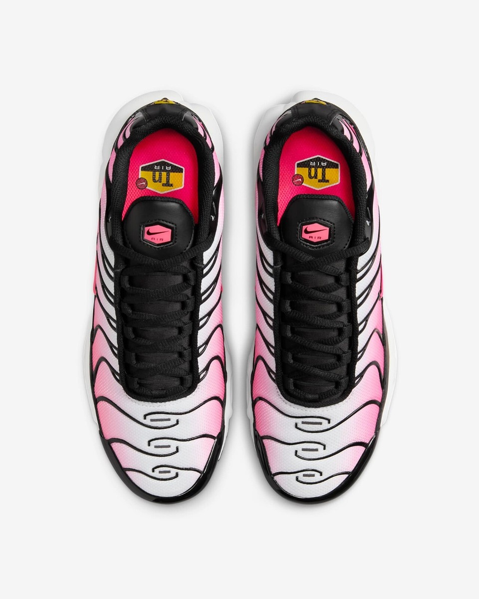 Nike WMNS Air Max Plus Black White Hot Punch DZ3670-002 Nike WMNS Air Max Plus Black White Hot Punch DZ3670-002