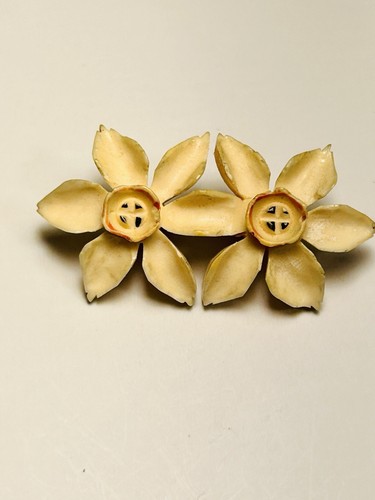 Rare Germany Flower Brooch Hand Carved Flowers Pin - Picture 7 of 15