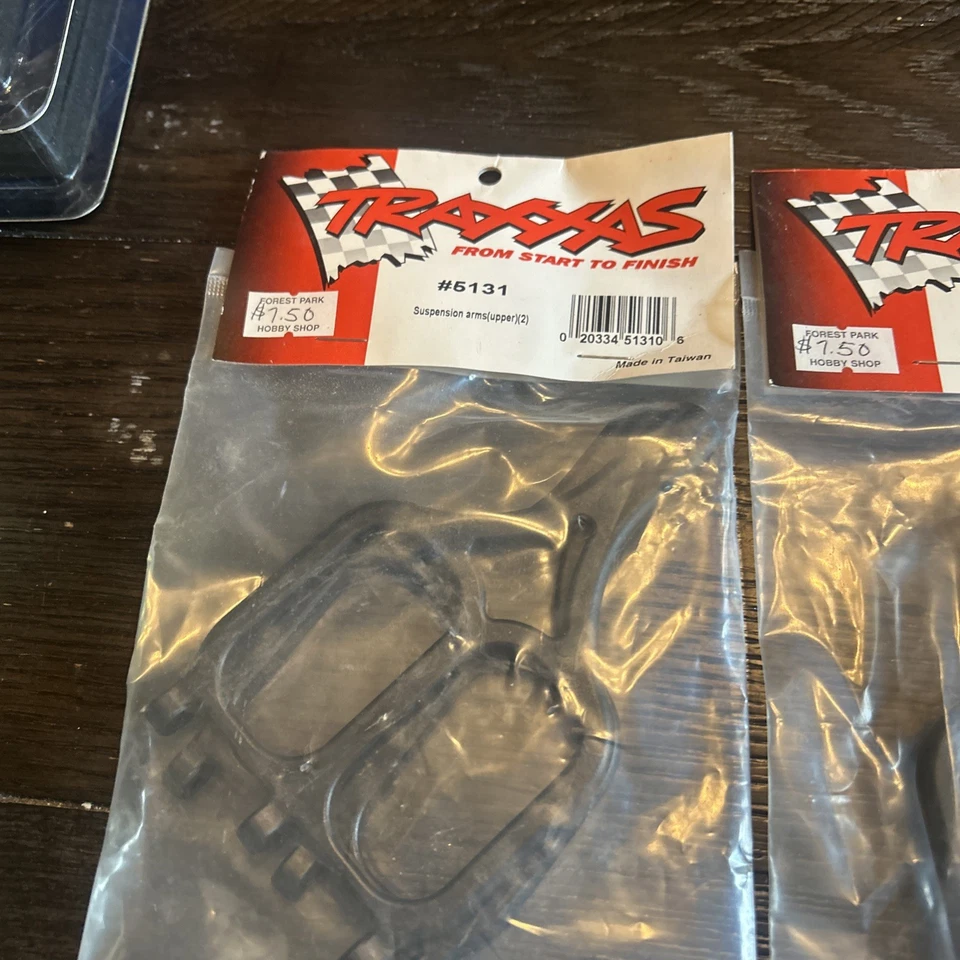 Traxxas 5131 Upper Arms New T-Maxx (2pcs) Modeling - Image 3 of 3