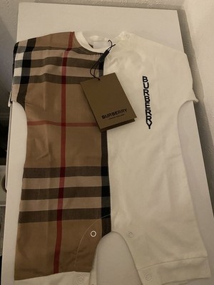 Nagelneuer Baby Jungen Strampler Größe 0-3 Monate Burberry