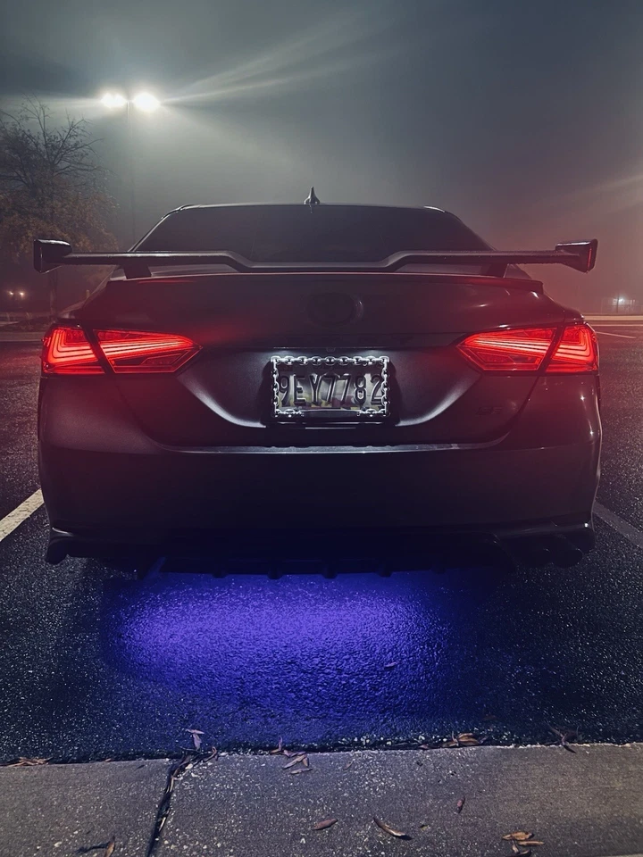 2018 - 2021 TOYOTA CAMRY SE , XSE TAILIGHTS (SMOKED NIKE EDITION) - Image 3 of 4