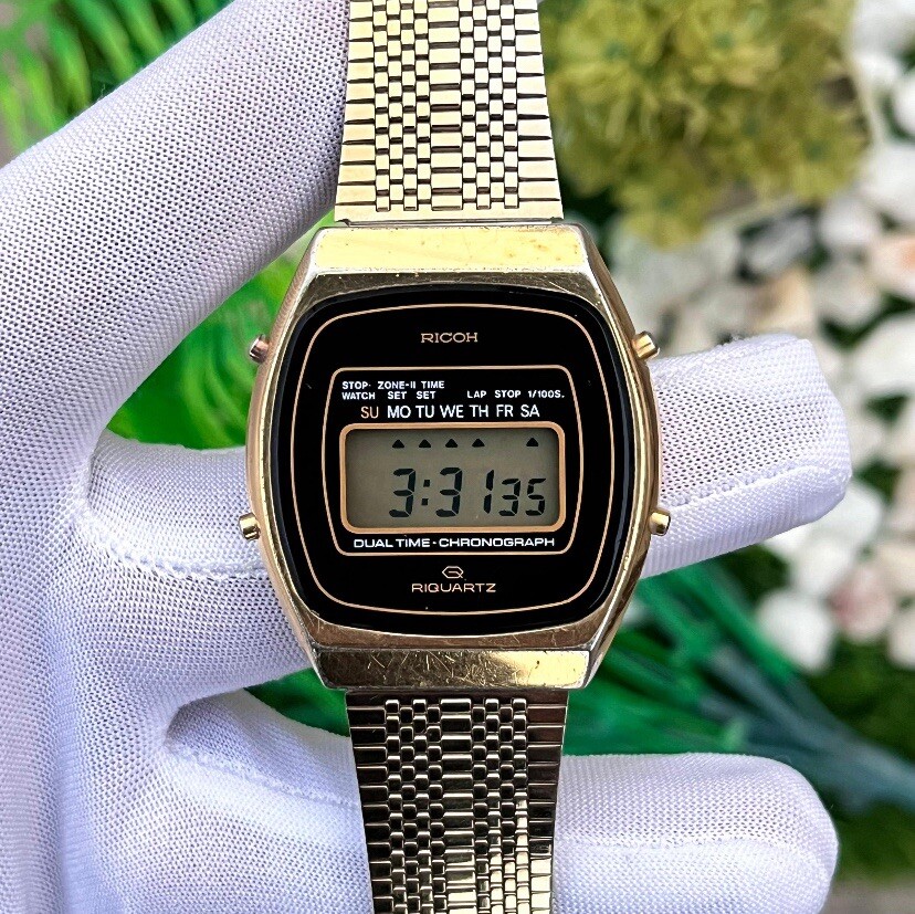 Vintage Ricoh RI Quartz Digital LCD Dual Time Chronograph Japan