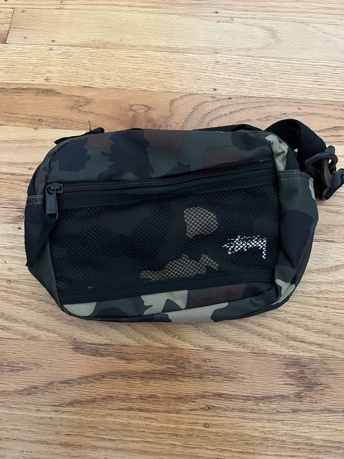 Sac en maille Stussy camouflage épaule bandoulière messager sangle latérale taille suprême