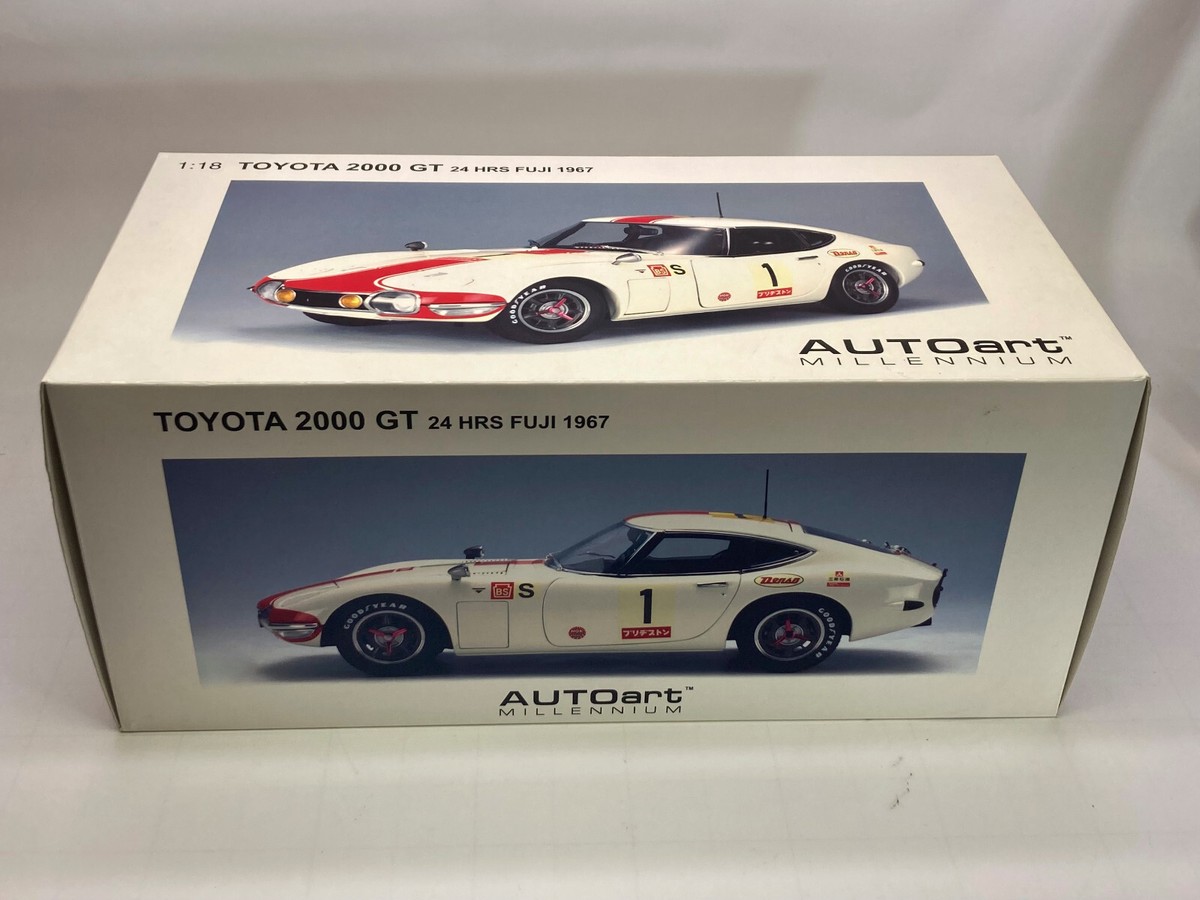 1:18 AutoArt Toyota 2000 GT Coupe #1 24 hrs Fuji 1967 86715 1:18 AutoArt Toyota 2000 GT Coupe #1 24 hrs Fuji 1967 86715