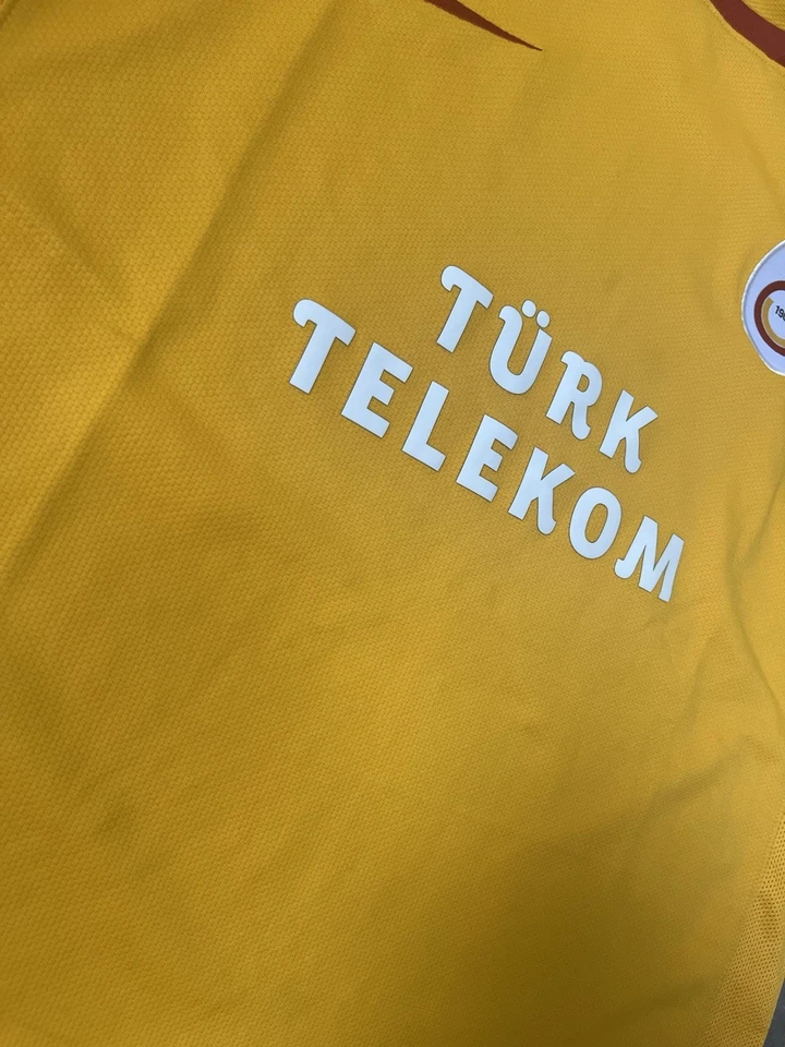 Nike Galatasaray 2011-2012 Third Football Shirt Men’s Size Large - Image 2 of 4