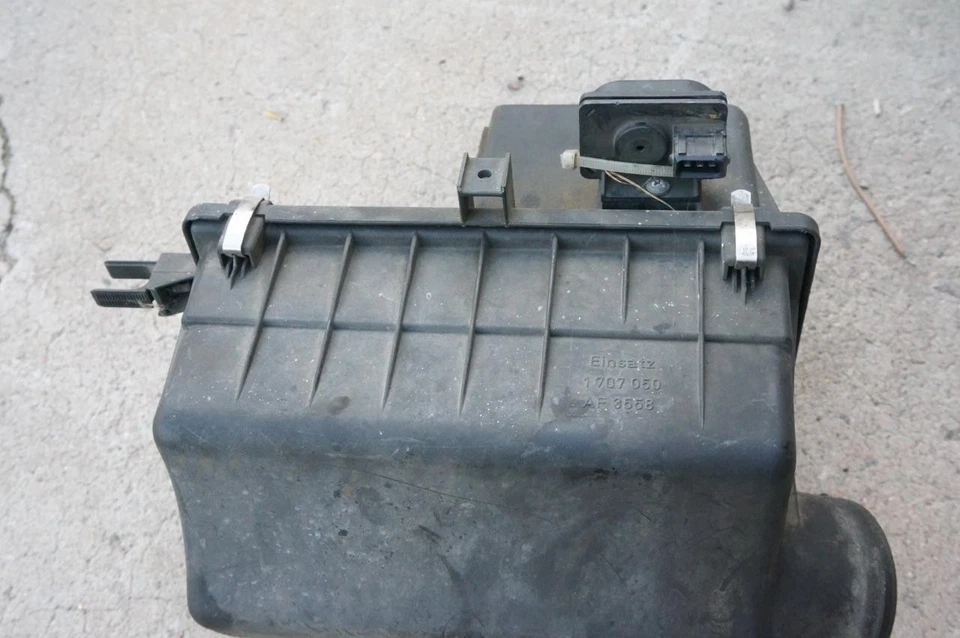 OEM BMW E30 M20 Корпус воздушного фильтра воздухозаборника 86-91 325e 325 325i 325ix - Изображение 4 из 4