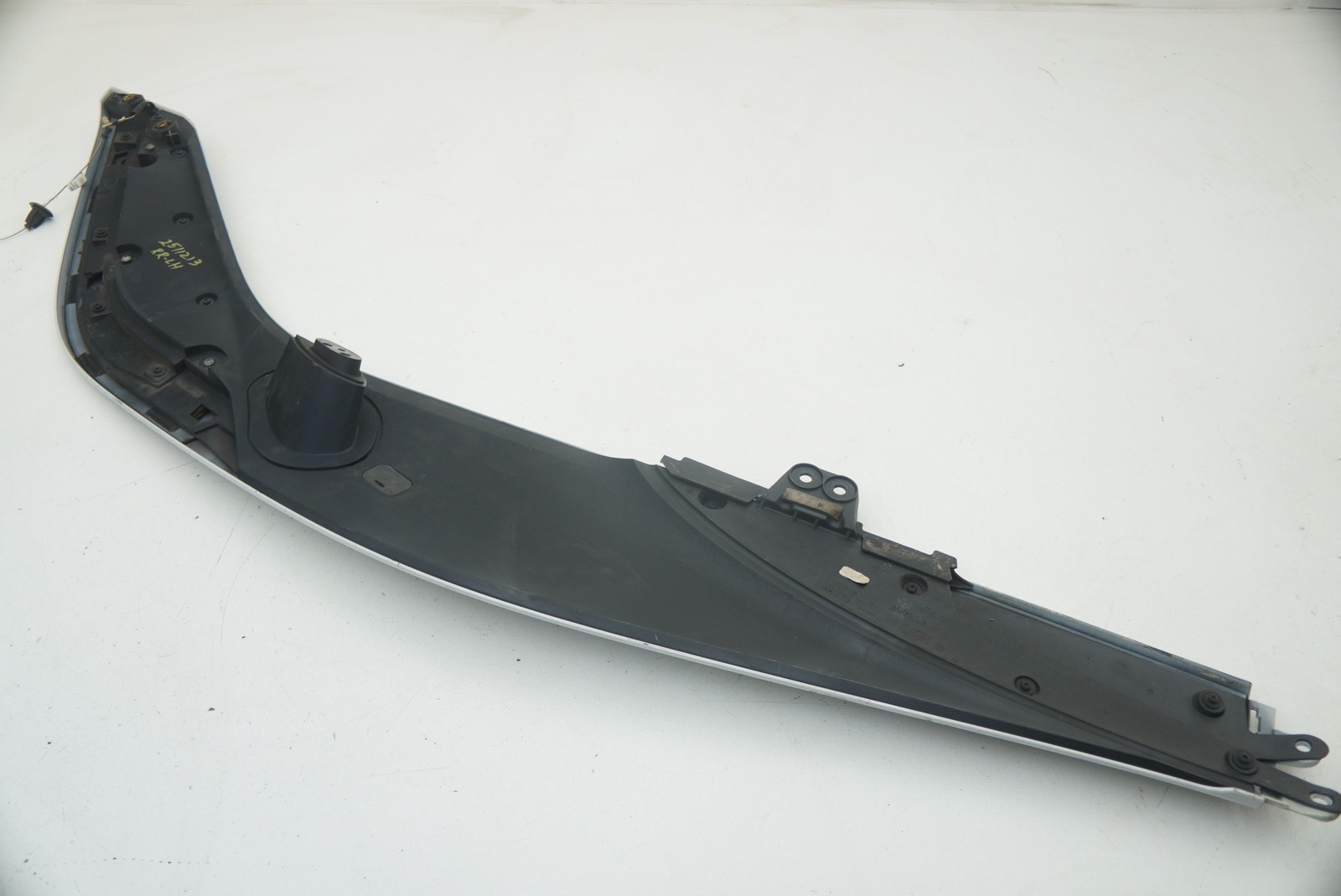 Rear Left Quarter Upper Roof Trim Panel Molding Spoiler Wing 51627372043 BMW i8