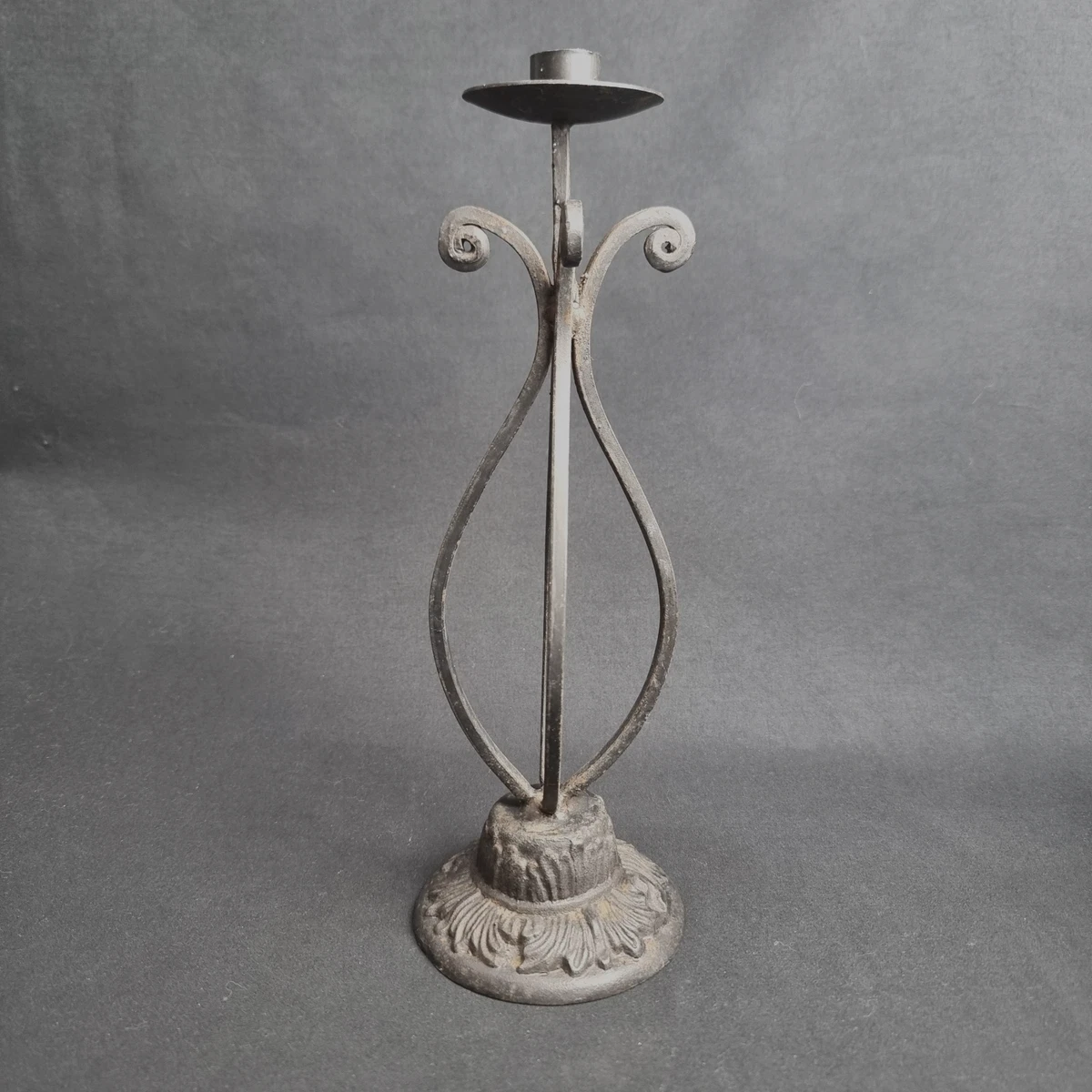 Bougeoir Gothique Vintage En étain – France – Années 50 – Style Médiéval