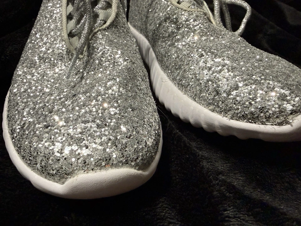 Zapatillas Mujer Plateadas Brillo, Talla 10 (Marca Forever) Foto 3 de 4