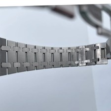 2020's Mint Audemars Piguet 15202ST.OO.1240ST.01 Royal Oak 'Jumbo' Steel Watch 9