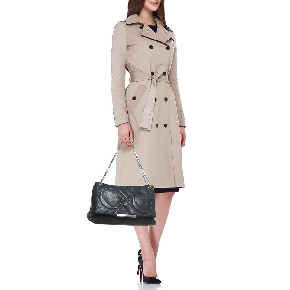 Carolina Herrera Navy Blue Embossed Leather Metal Flap Shoulder Bag - Image 2 of 4