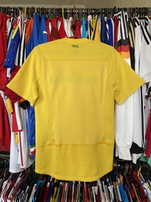 BRAZIL 2011 2012 HOME FOOTBAL SHIRT SOCCER JERSEY NIKE 405502-703