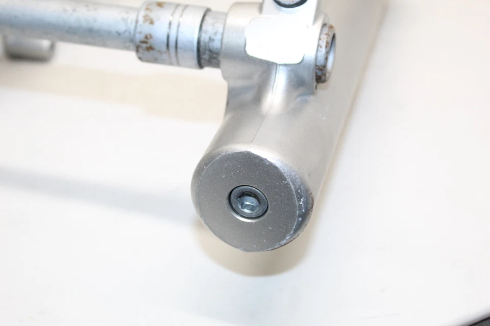 Juego de suspensión amortiguadora horquillas delanteras Honda Silver Wing 600 FSC600 2007 par Foto 2 de 4