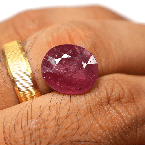 9.83 Cts Mozambique Natural Ruby High Grade 14mmx12mm Oval Faceted Cut Gemstone - Picture 4 of 14