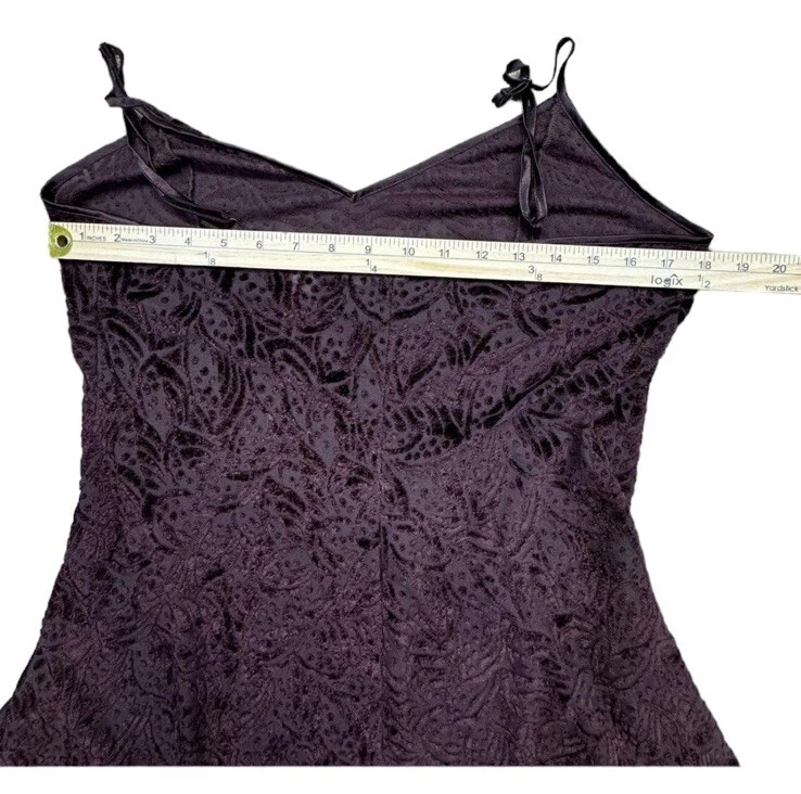 Vestido lencería para mujer Victoria's Secret grande borgoña de terciopelo aplastado Foto 4 de 4