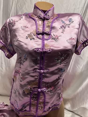Set top e fondo broccato cinese tradizionale orientale viola floreale - Foto 2 di 13