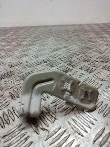 BMW 3 Touring F31 Kotflügelhalter vorne links 7255822 2.00 Diesel 25728220