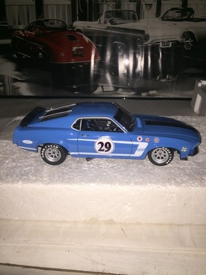 Welly 1969 Trans Am Mustang Boss 302 Diecast Car Limited Edition