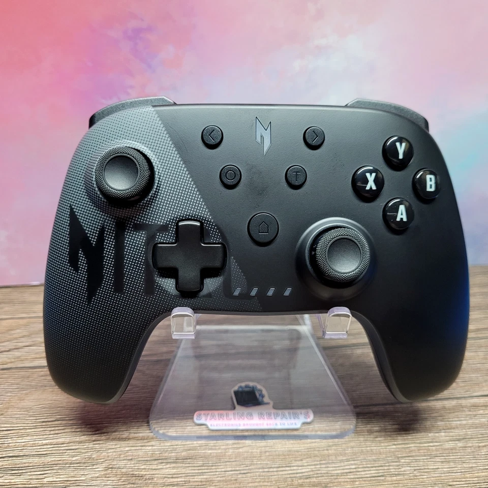 Acer Nitro NGR300 Wireless Gaming Controller Black Never Used For PC/Xbox/Ps4/5 - Image 2 of 4