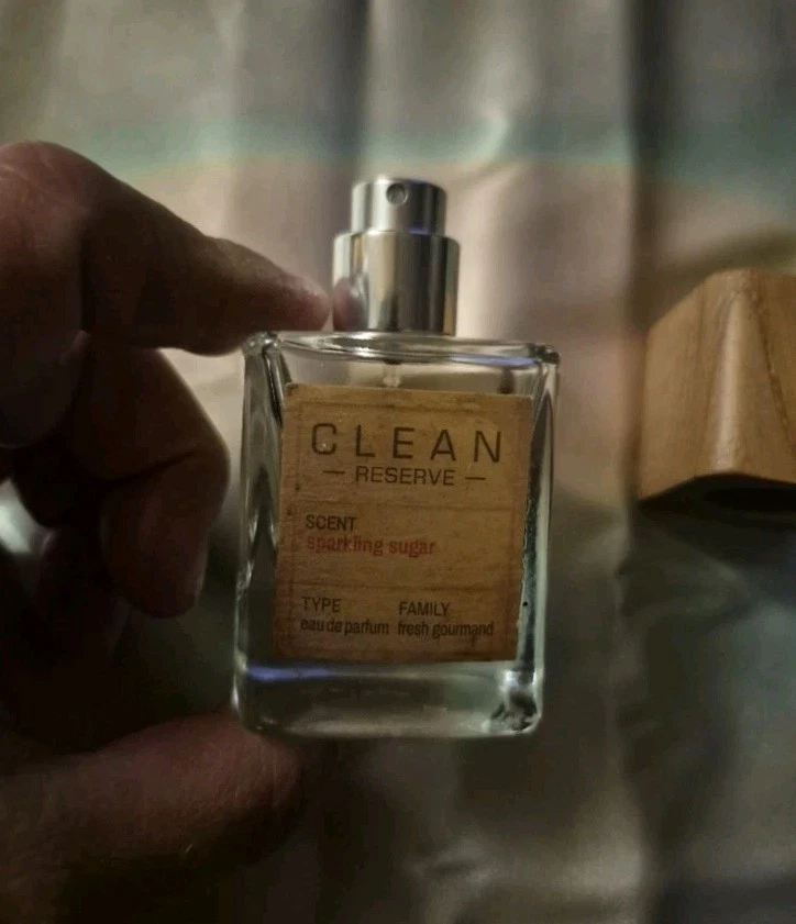 AZÚCAR ESPUMOSA RESERVA LIMPIA EAU DE PARFUM 1 FL OZ Foto 2 de 4