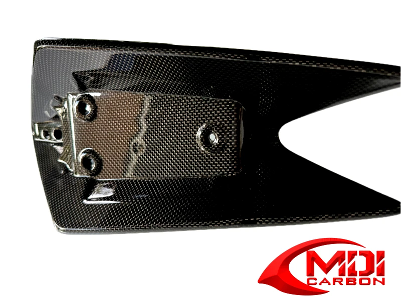 Panel inferior Aprilia RSV4/TUONO V4 2021-2025 100 % FIBRA DE CARBONO Foto 2 de 4