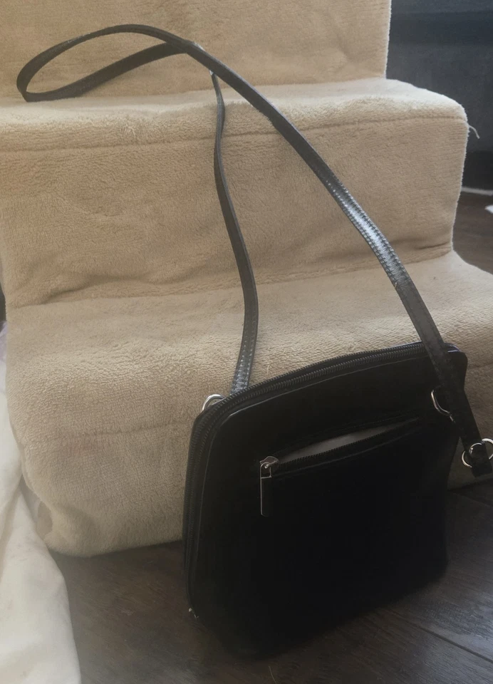 Bandolera pequeña de cuero negra Vera Pelle hecha en Italia Foto 4 de 4