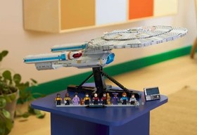 Lego 10356 Star Trek: U.S.S. Enterprise NCC-1701-D *READY TO SHIP OR LOCAL PCKUP