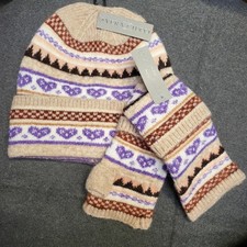 Vera Tucci Nordi Pattern Matching hat & Gloves Coordinated Winter Set